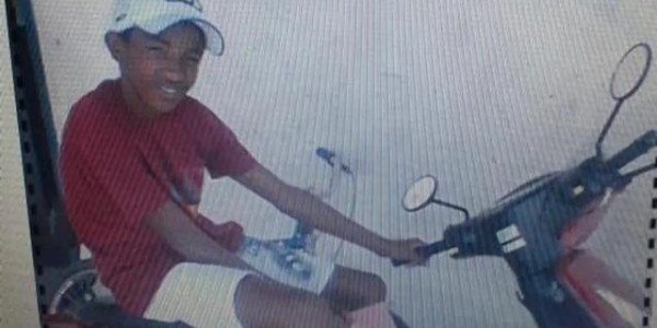 巴西队球员房间有自己儿时照片 你猜得出谁是谁吗