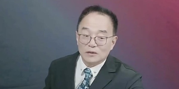 立博体育官网-央视名嘴：王楚钦越来越强 樊振东还是国乒队员 跟王楚钦不分上下